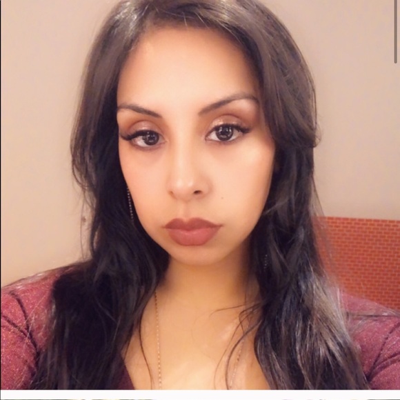 Meet your Posher, Lizet💎🌈🎀 - Picture 9 of 15